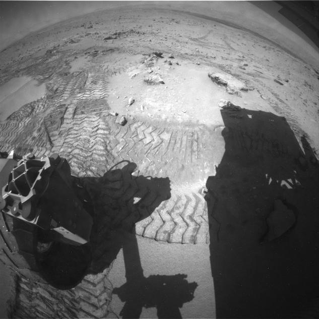 Movie of Curiosity's View Backwards While Crossing Dune